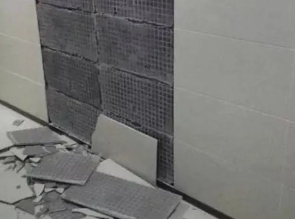 阿荣瓷砖空鼓维修公司分享下阿荣墙砖松动维修的知识